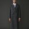 Manteau gris pour femme en 100% laine, élégant et chaud.