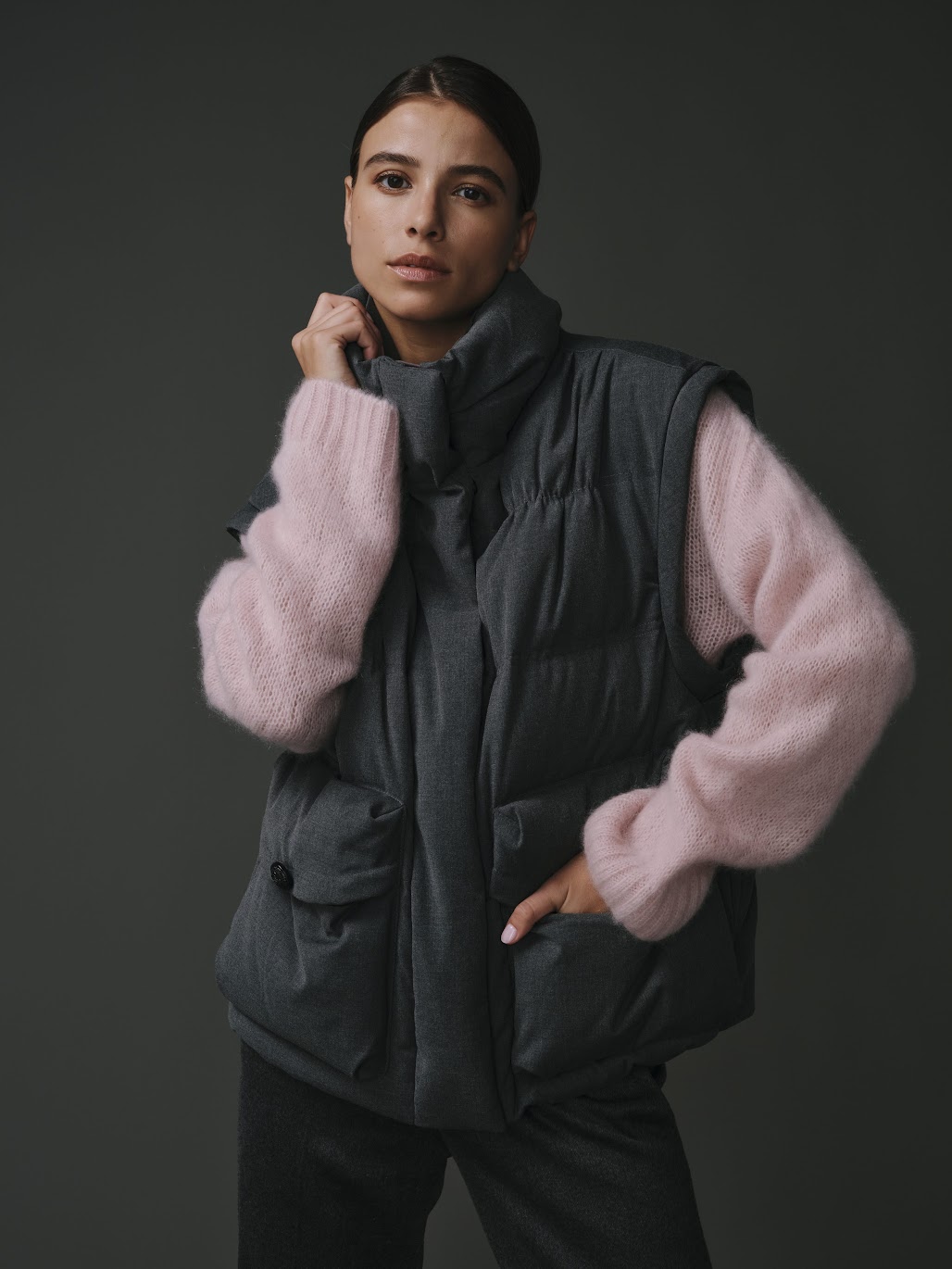 Gilet doudoune pour femme, en polyester et viscose, léger et élégant.