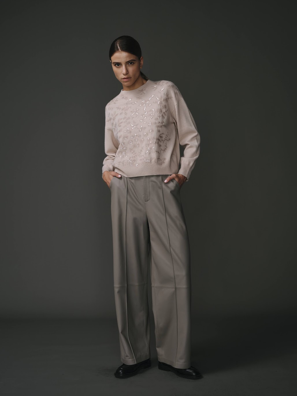 Pull écru en 100% laine, confortable et élégant pour femme.