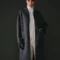 Manteau à strass pour femme en 100% laine, élégant et raffiné.